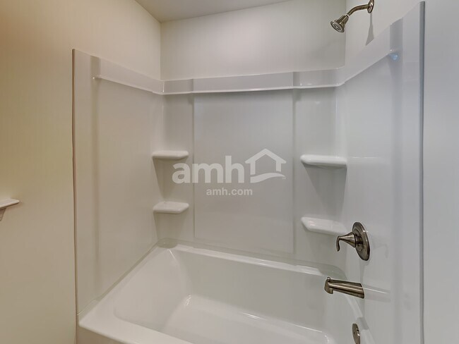 Building Photo - 5125 Canyon Creek Way
