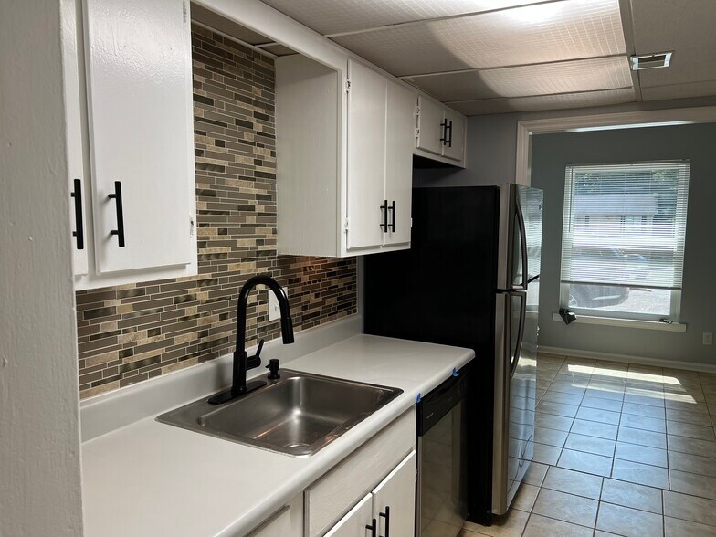 Building Photo - 6419 Baker Ct