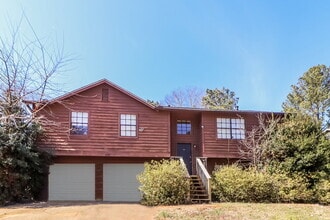 Building Photo - 936 Mainstreet Lake Dr