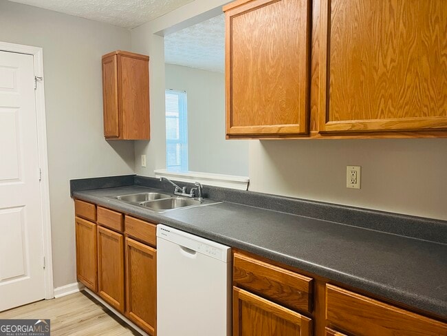 Building Photo - 105 Granite St