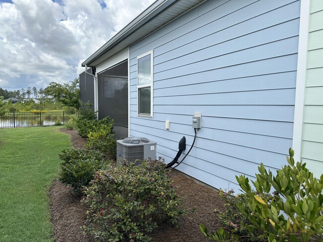 Building Photo - 319 Flip Flop Ct