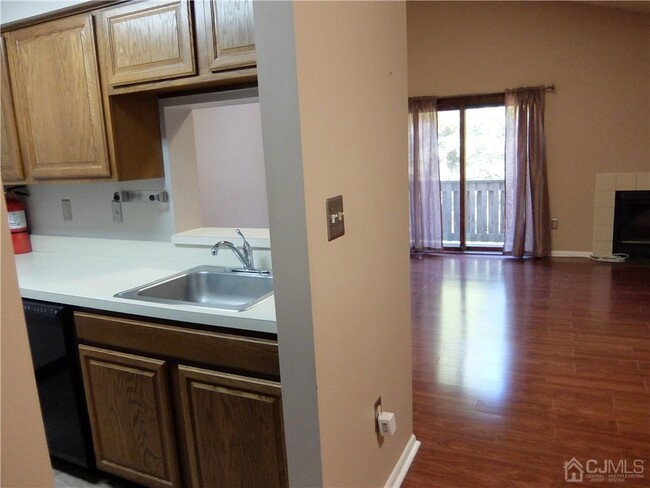 Building Photo - 2206 Ravens Crest Dr