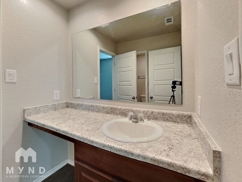 Building Photo - 12924 Cicely Ct