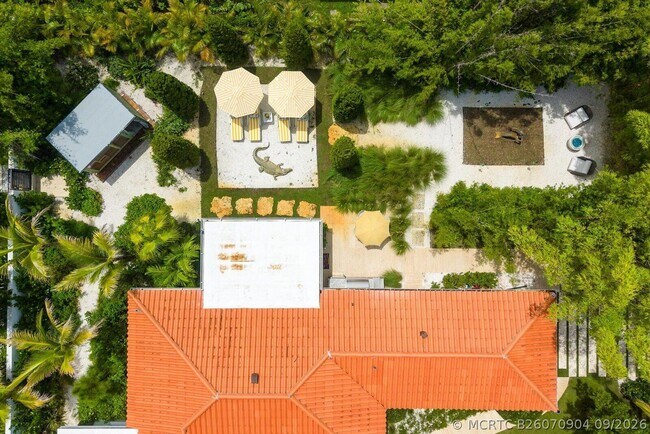 Building Photo - 3415 N Flagler Dr