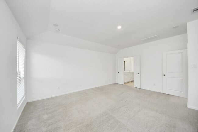 Building Photo - 30327 Tall Fescue Dr