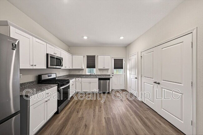 Building Photo - 13603 Lunar Light
