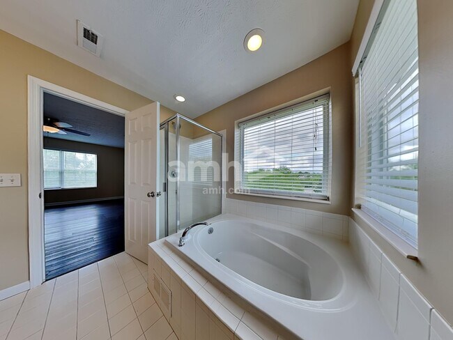 Building Photo - 80 Bluegrass Ln