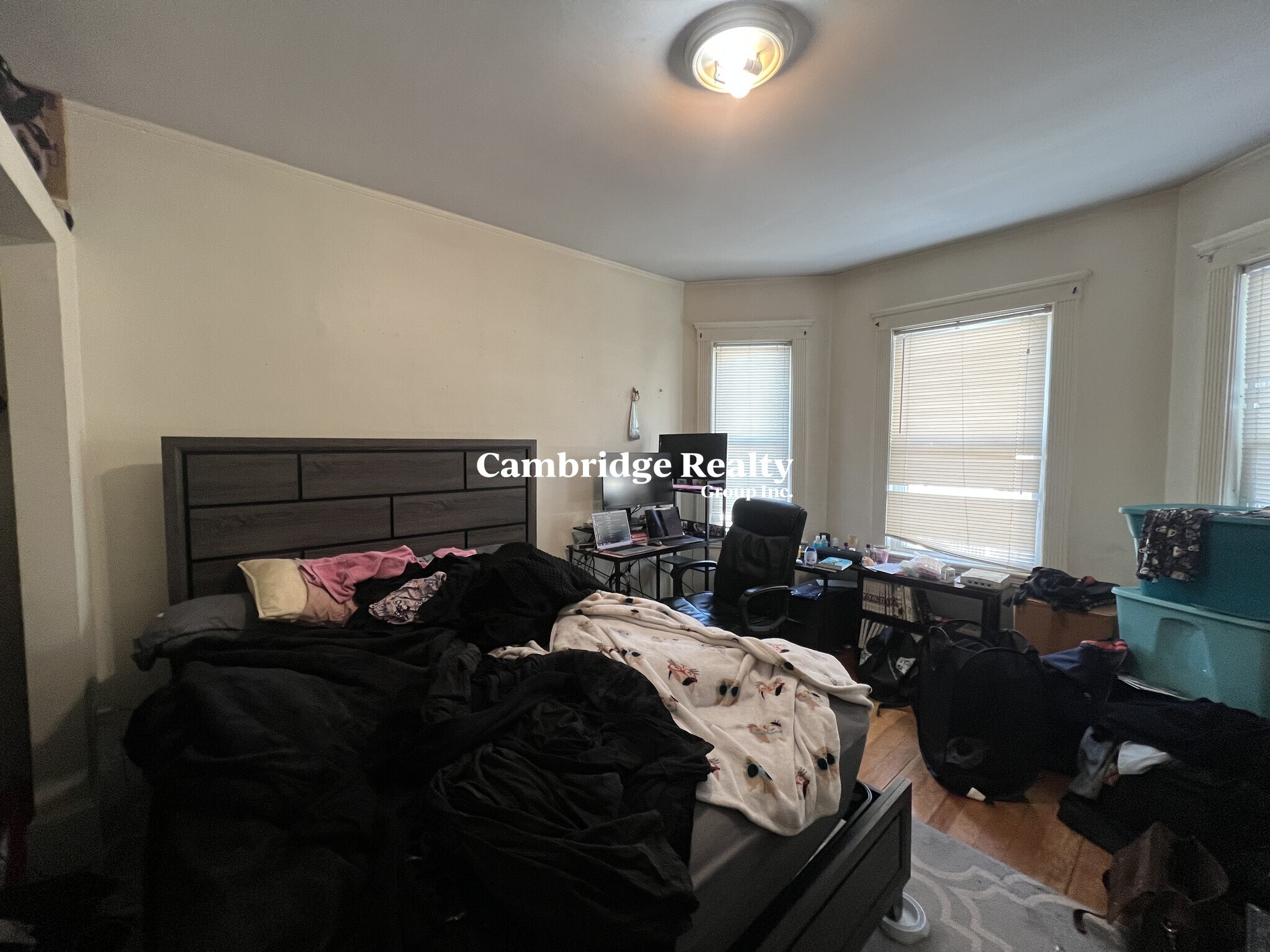 Building Photo - 44 Easton St