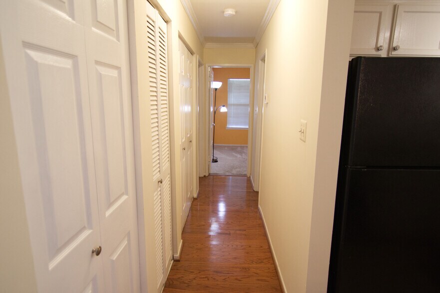 Building Photo - 7718B Lexton Pl