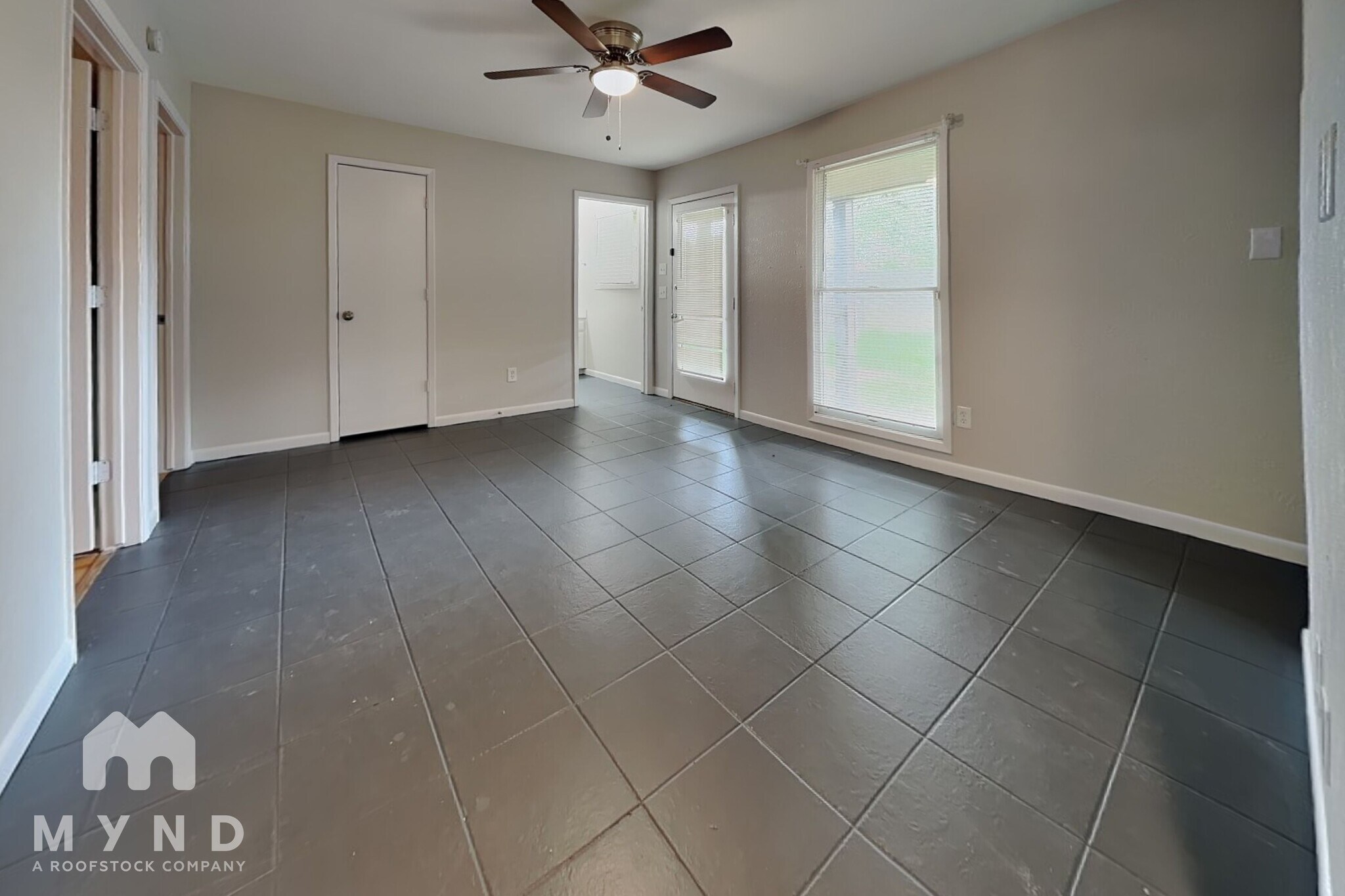 Building Photo - 408 Park Center Blvd