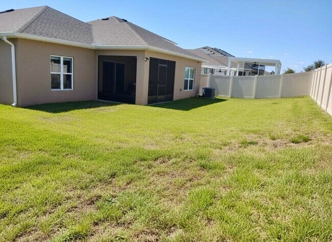 Building Photo - 260 Hamlet Lp