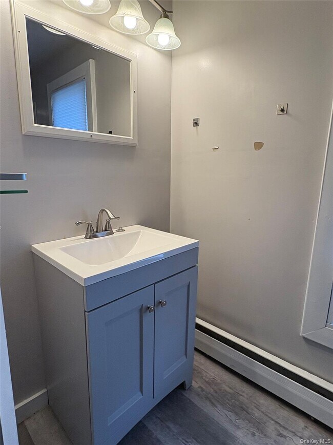 Building Photo - 10 Glenwood Ave