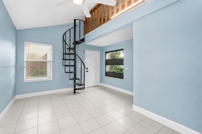 Building Photo - 525 NW 100th Ct