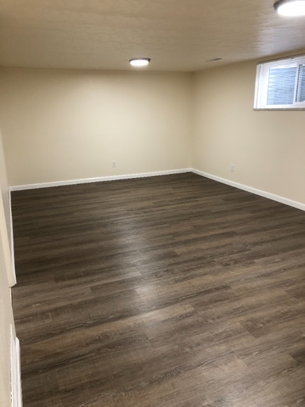 Building Photo - 1015 Roosevelt Ave