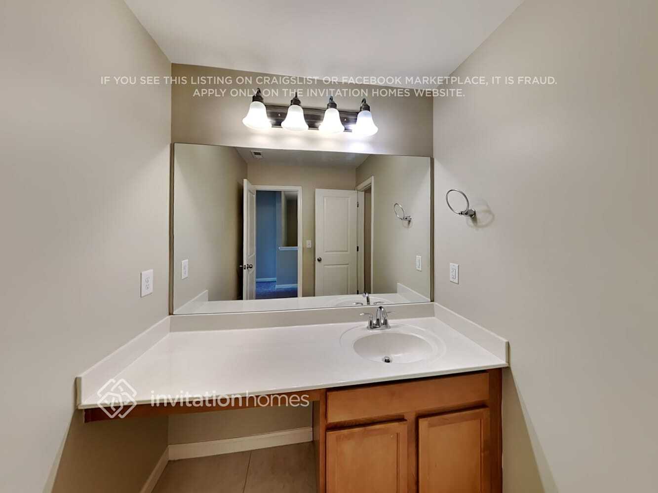 Building Photo - 3574 Fallen Oak Ln