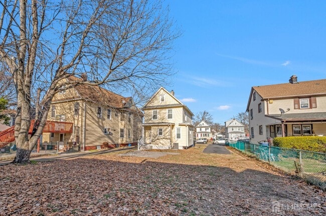 Building Photo - 350 Bergen St