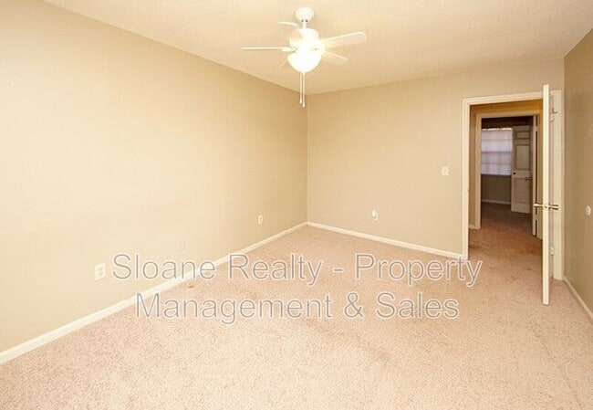 Building Photo - 296 Fleming Rd