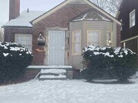 Building Photo - 12746 Maiden St