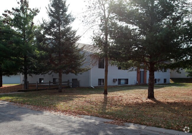 Building Photo - 865 Helen St