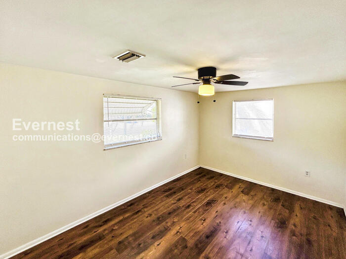 Building Photo - 3600 Berkshire St