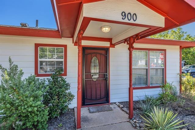 Building Photo - 900 Vaquero St