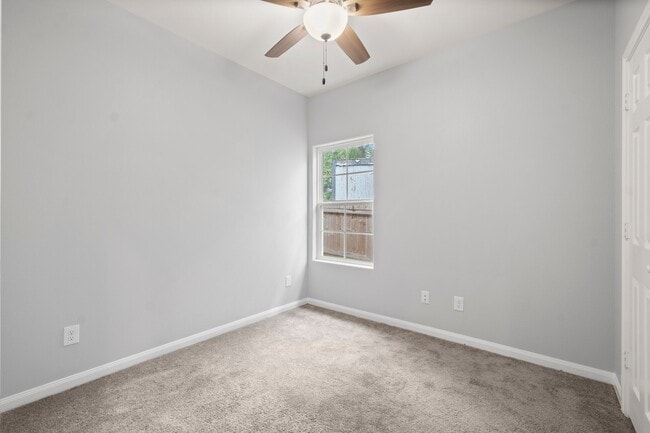 Building Photo - 16866 W Hammon