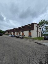 Building Photo - Burkhardt Valley Apartments