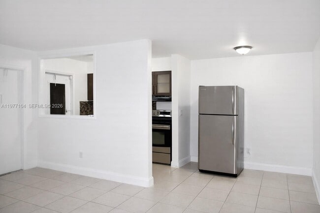 Building Photo - 16851 NE 21st Ave