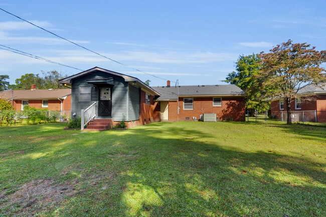 Building Photo - 2307 Woodland Ave