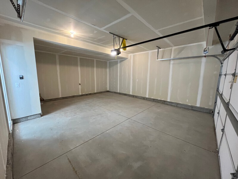 Building Photo - 294 N 100 W