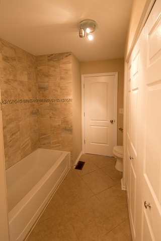 Building Photo - 2927 White Thorn Cir