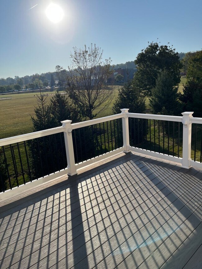 Building Photo - 927 Brechin Ln