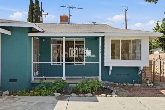 Building Photo - 726 primrose-