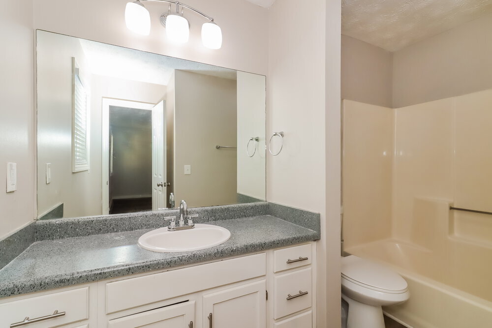 Building Photo - 909 N Lassetter Cir