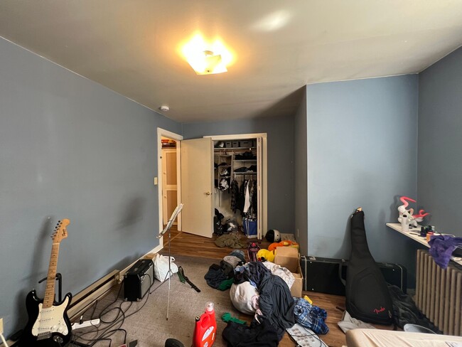 Building Photo - Studio apartment near WWU!