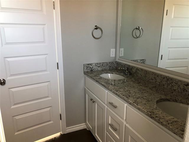 Building Photo - 1028 CR 327