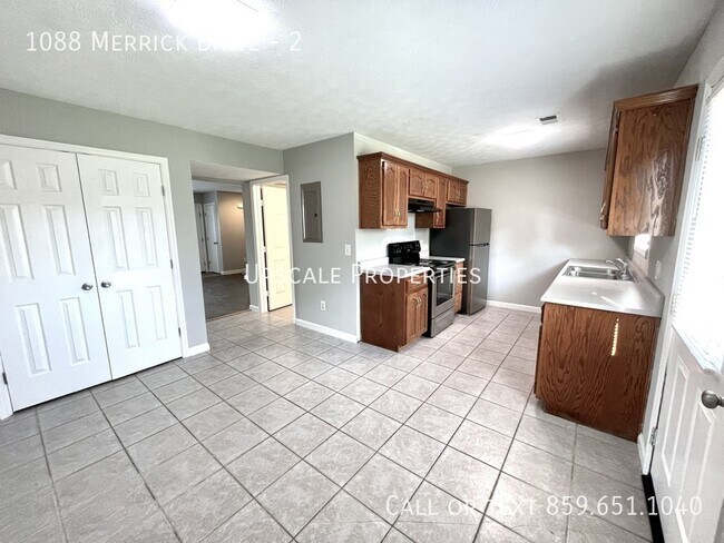 Building Photo - 1088 Merrick Dr
