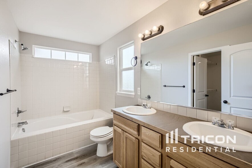 Building Photo - 7363 Ocean Ridge St