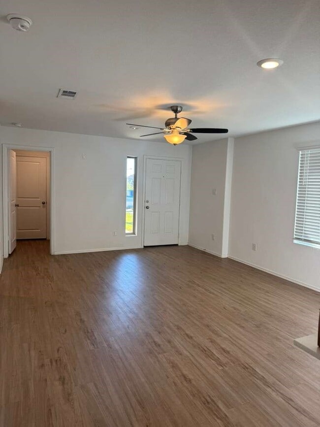 Building Photo - 22003 Birchwood River Trl