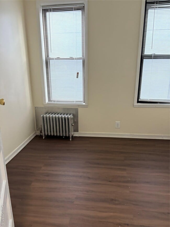 Building Photo - 588 Lenox Rd