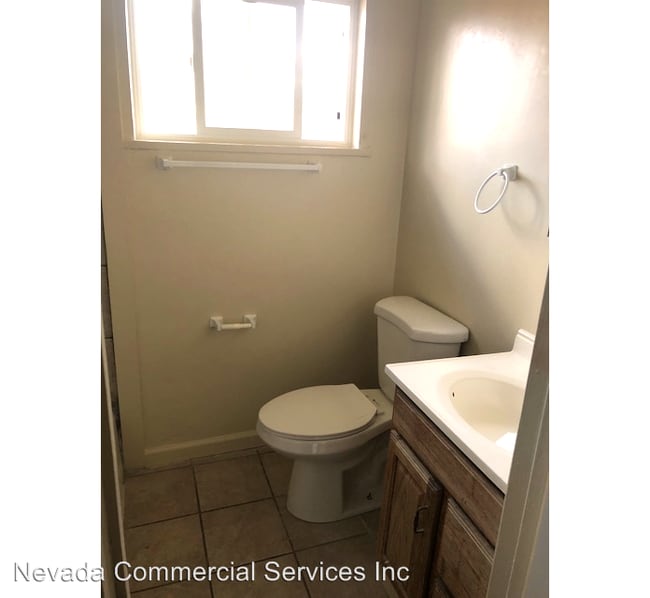 Building Photo - 610 Denslowe Dr