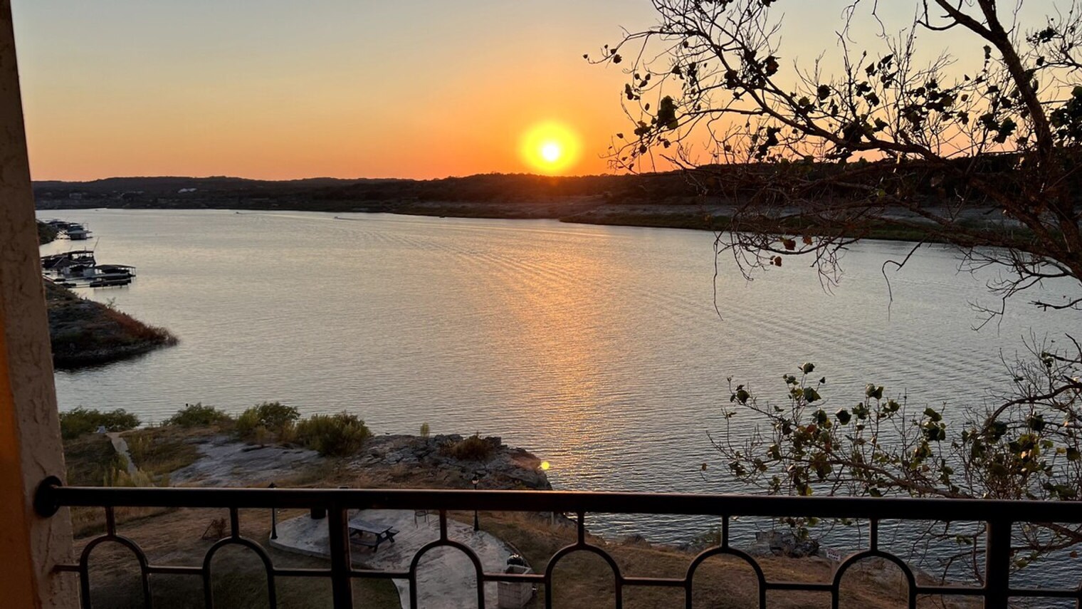 Building Photo - 3404 American Dr