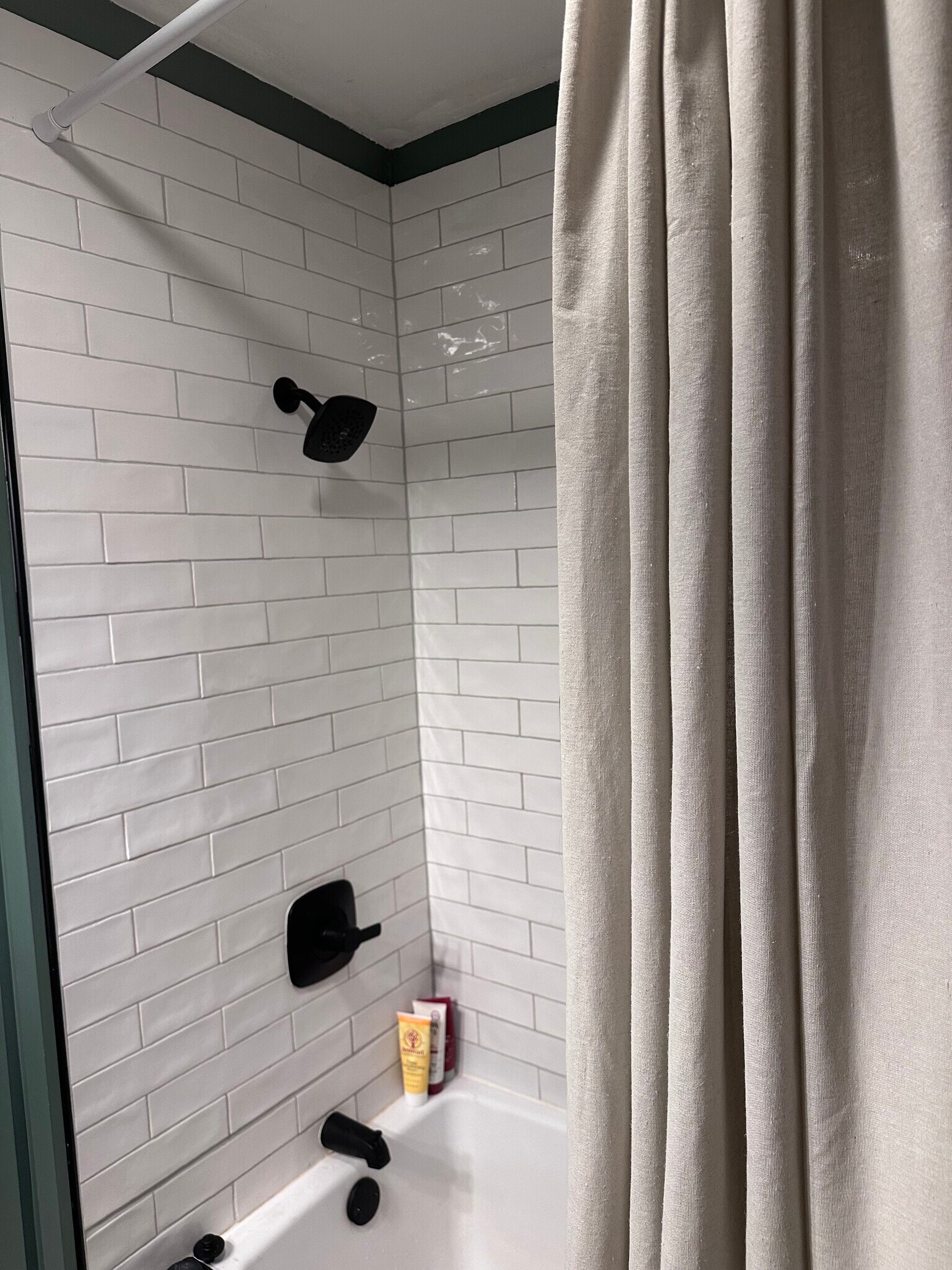 Building Photo - 2519 Ashbrook Ave