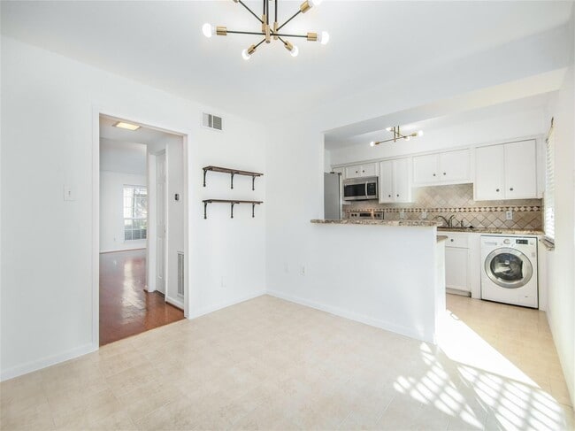 Building Photo - 6440 Olympia Dr
