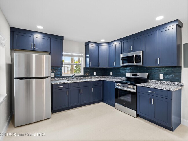 Building Photo - 101 Deland Ave