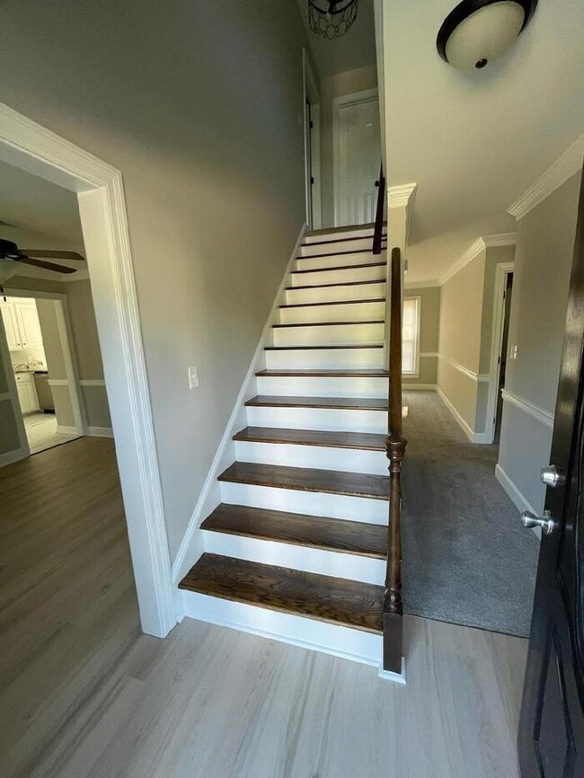 Building Photo - $ Bedroom 2.5 Bath