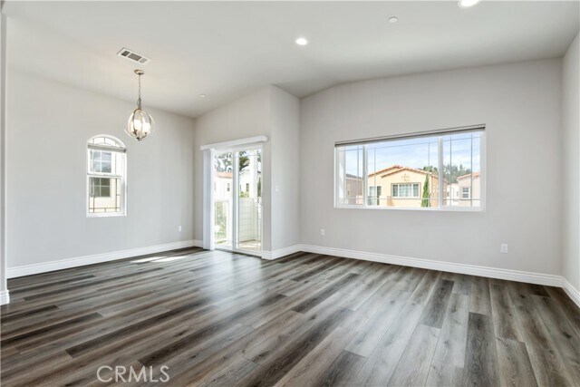 Building Photo - 351 Calle de Pueblo