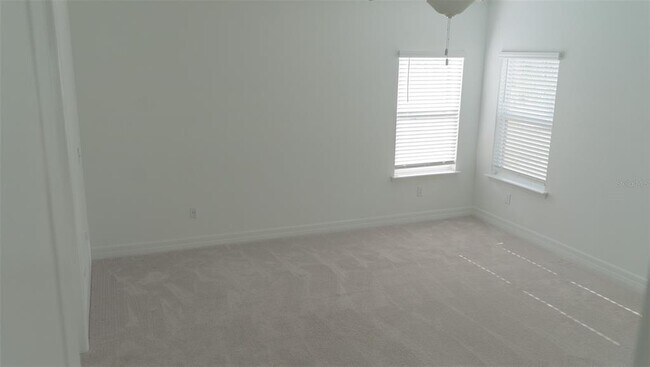 Building Photo - 4140 SE 13th Terrace