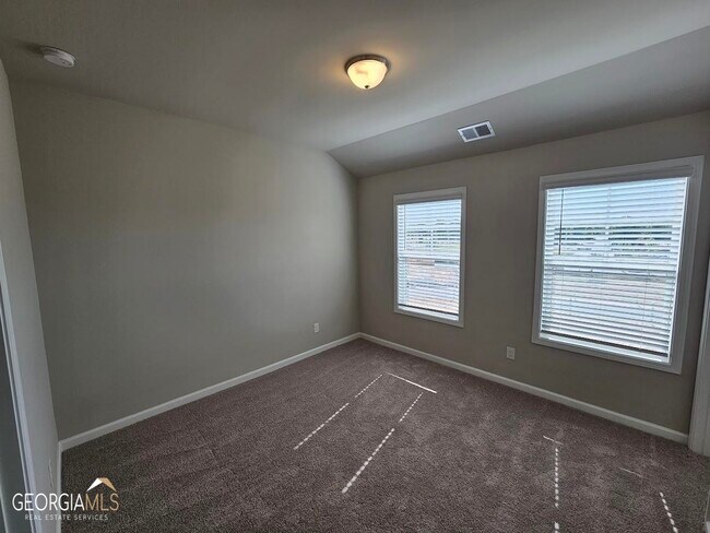 Building Photo - 6 Iron Dr