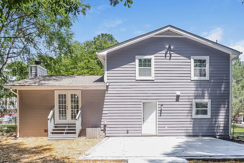 Building Photo - 216 Slicky Rock Ct